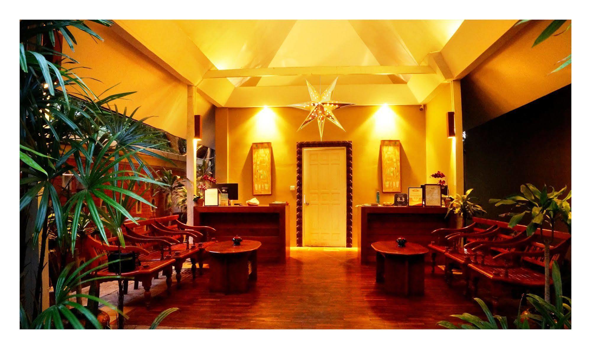 Oasis Hotel Nyaung-U Buitenkant foto