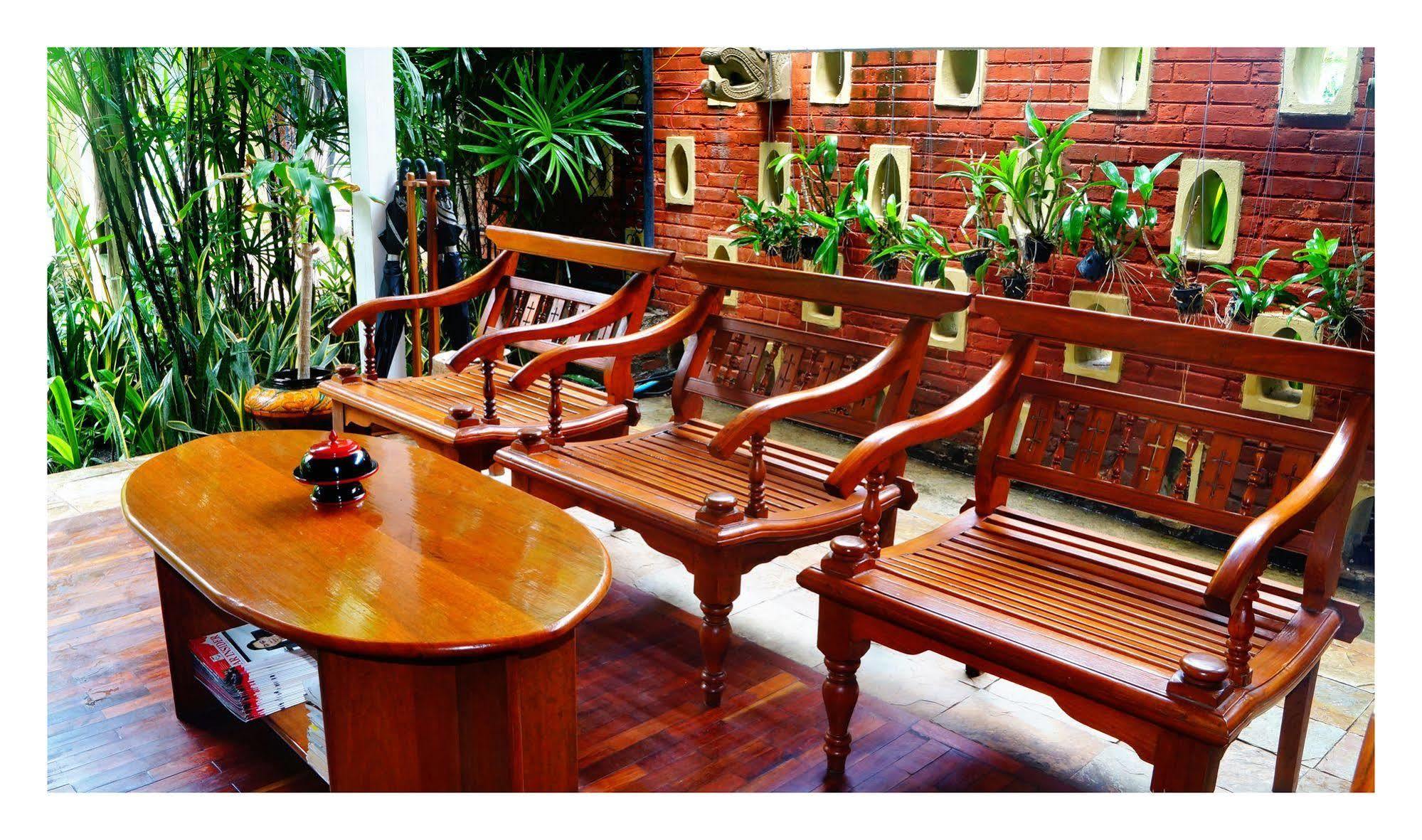 Oasis Hotel Nyaung-U Buitenkant foto