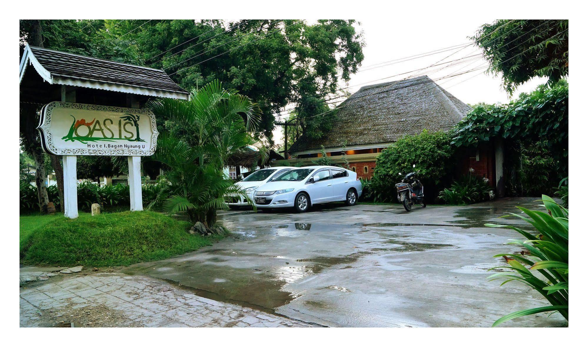Oasis Hotel Nyaung-U Buitenkant foto
