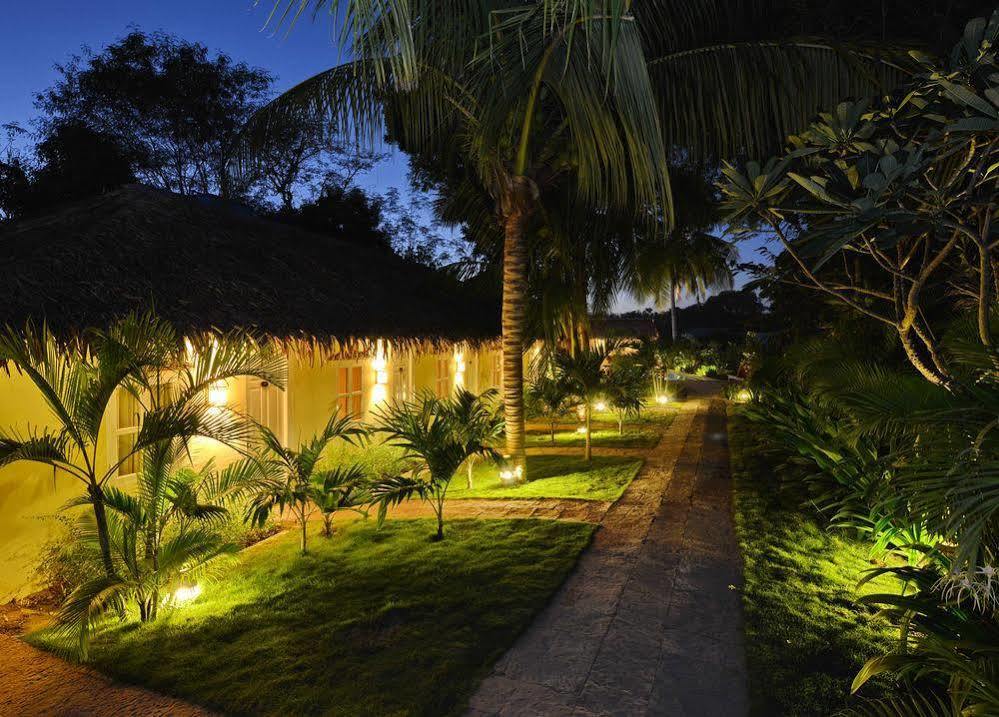 Oasis Hotel Nyaung-U Buitenkant foto