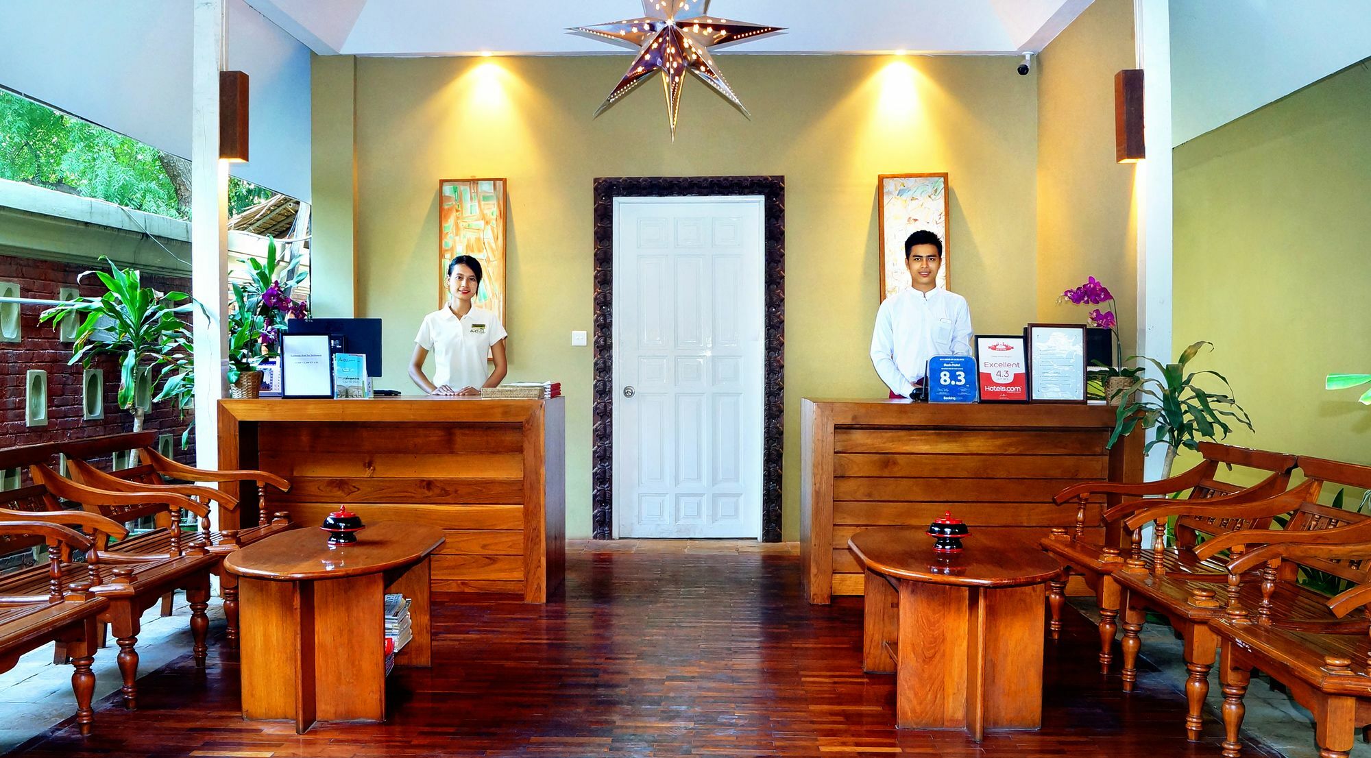 Oasis Hotel Nyaung-U Buitenkant foto